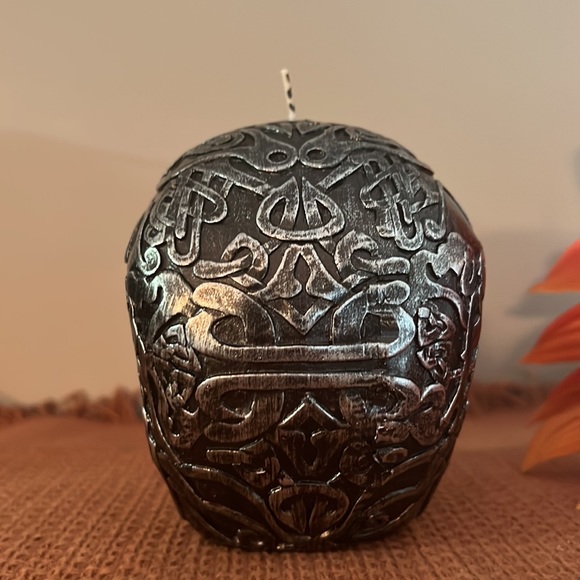 Skull candle - Picture 4 of 5